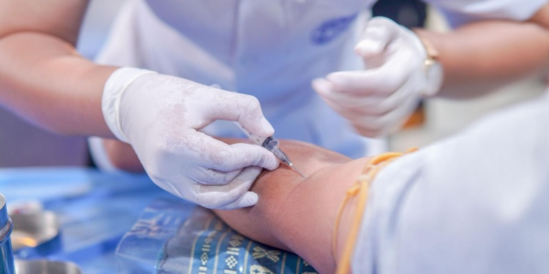 Viêm gan virus G có nguy cơ lây nhiễm ở những người phải tiếp xúc với nguồn máu nhiễm bệnh