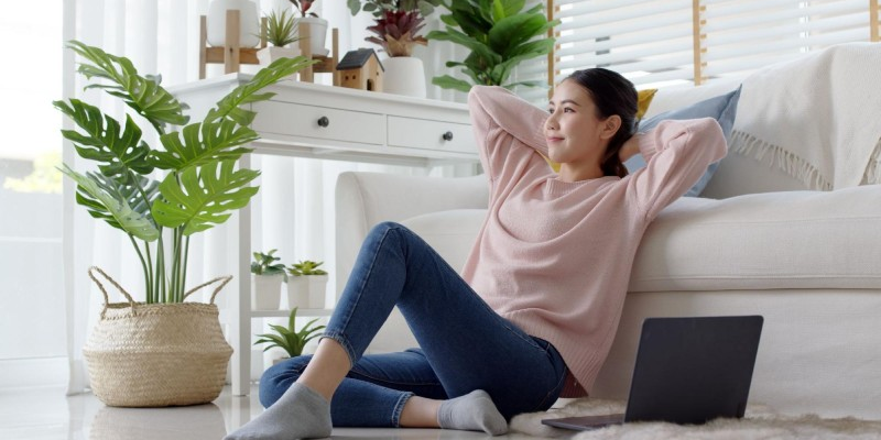 Giữ tinh thần thoải mái, vui vẻ là biện pháp đơn giản để cải thiện tình trạng bệnh gan gây mất ngủ