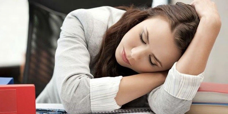 Thường xuyên cảm thấy mệt mỏi không lý do, có thể đó là dấu hiệu bệnh xơ gan