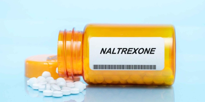 Thuốc Naltrexone, Cholestyramine, Axit ursodeoxycholic (UDCA) thường được dùng để kiểm soát triệu chứng viêm gan ứ mật.