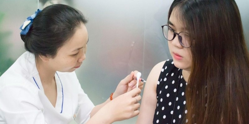 Tiêm ngừa vắc xin viêm gan A và B giúp phòng ngừa 2 bệnh lý viêm gan này hiệu quả