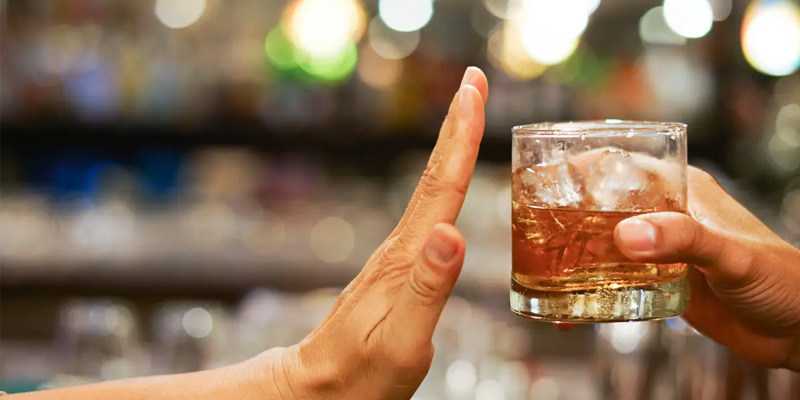 Hạn chế uống rượu