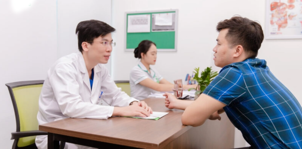 Bệnh nhân nên điều trị ung thư gan với lá đu đủ nếu được bác sĩ đồng ý và chỉ mang tính chất bổ trợ.