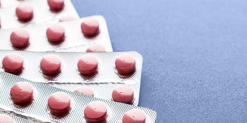 Bác sĩ có thể kê thuốc giảm triệu chứng hoặc diệt ký sinh trùng trong 1 số trường hợp
