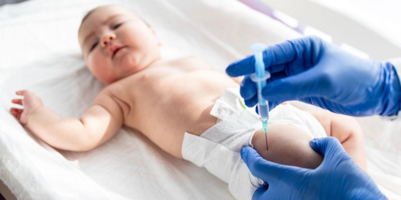 Trẻ sơ sinh trong 24 giờ đầu sau sinh cần được tiêm phòng vắc xin phòng ngừa viêm gan B