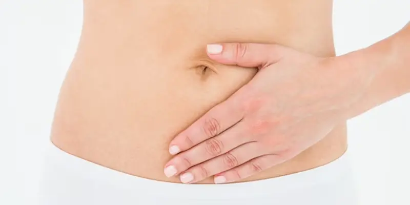 Nếu bạn sờ thấy khối u ở bụng kèm theo đi ngoài ra máu thì cần đến các cơ sở y tế để thăm khám