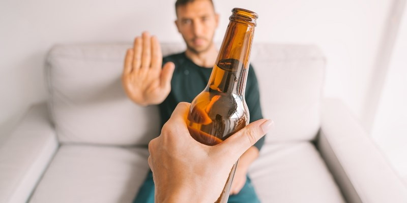 Lạm dụng rượu bia quá nhiều có thể dẫn đến gan nhiễm mỡ