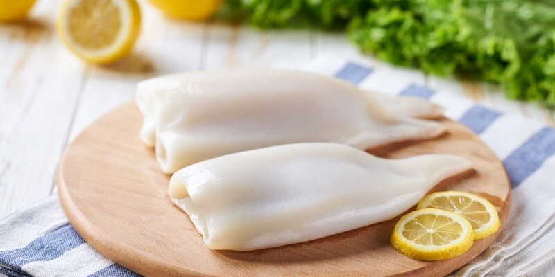 Mực là thực phẩm giàu omega-3 có tác dụng khám viêm, giảm nguy cơ xơ gan.