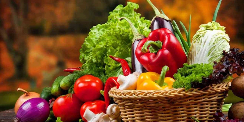 Người bệnh gan nhiễm mỡ nên bổ sung rau củ quả và trái cây vào chế độ ăn