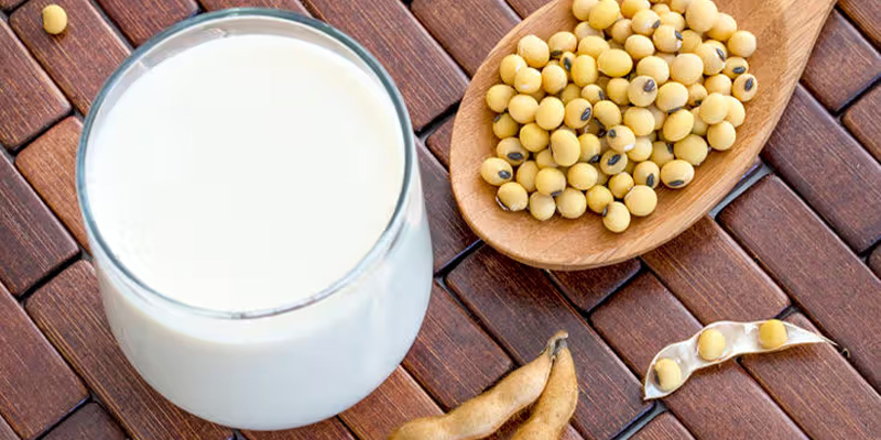 Người mắc phải bệnh gan nhiễm mỡ uống sữa đậu nành được không?