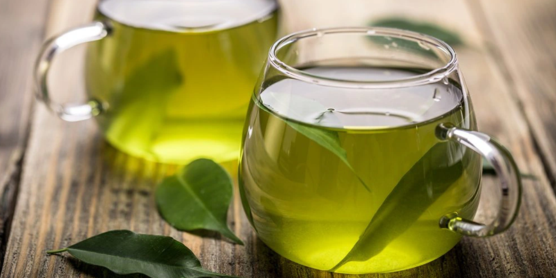 Nước lá vối giúp giảm tình trạng đầy bụng và khó tiêu