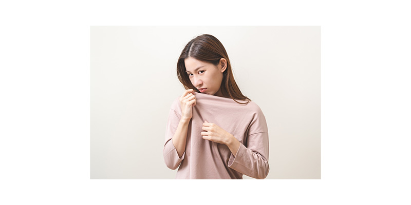 Da có mùi là dấu hiệu gan yếu 