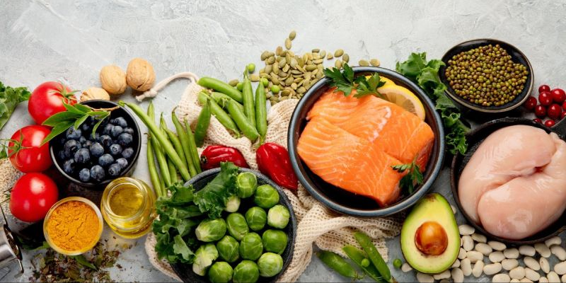 Người bệnh men gan cao không nên tiêu thụ bột sắn dây hàng ngày, cần có chế độ ăn uống khoa học, cân bằng, đa dạng thực phẩm lành mạnh tốt cho gan