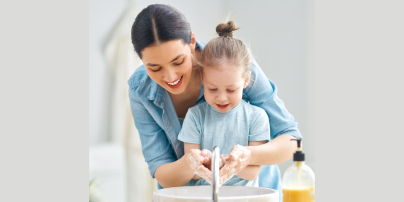 Các biện pháp phòng ngừa và kiểm soát nhiễm trùng nói chung được thực hiện để phòng lây nhiễm bệnh