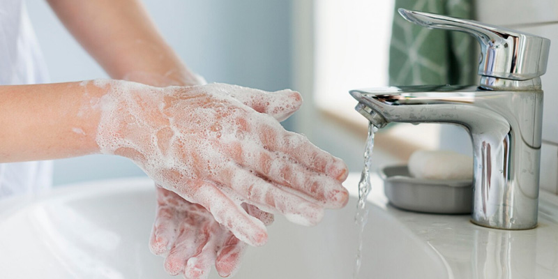 Rửa tay với xà phòng thường xuyên giúp ngăn ngừa viêm gan E