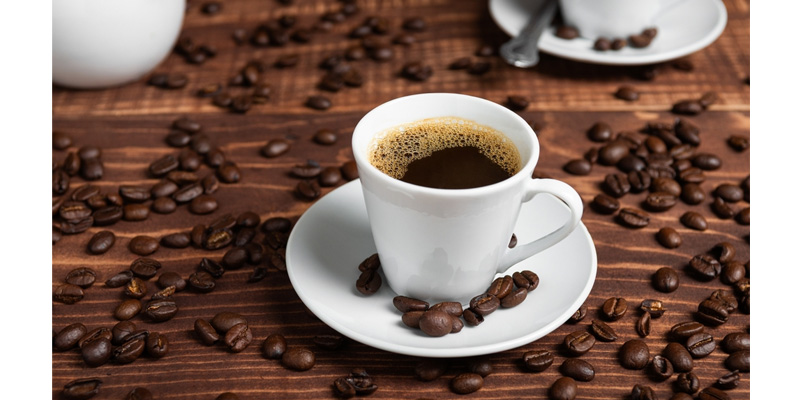 Uống cà phê quá mức có thể gây dư thừa caffeine, ảnh hưởng đến quá trình điều trị viêm gan B