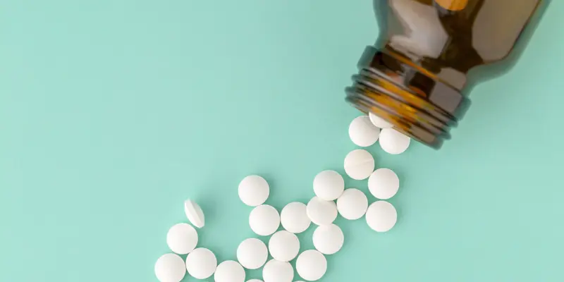 Sử dụng một số thuốc kháng virus để điều trị viêm gan C