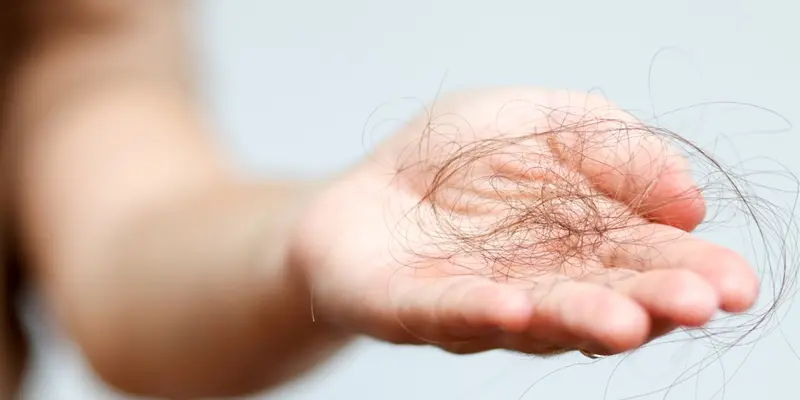 Tác dụng phụ của thuốc Lamivudine có thể gây rụng tóc