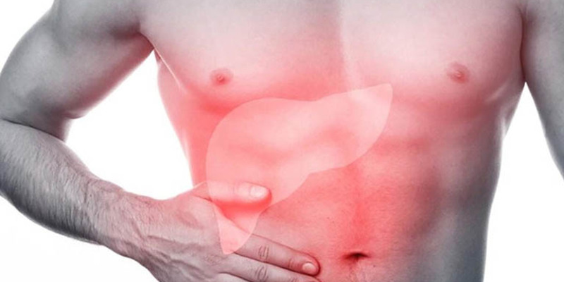 Áp xe gan gây sưng đau vùng bụng gần gan