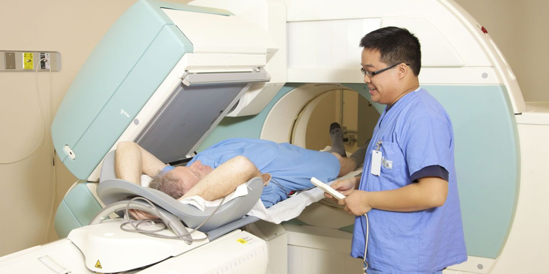 Bệnh nhân ung thư gan giai đoạn cuối cần được hóa trị hoặc xạ trị