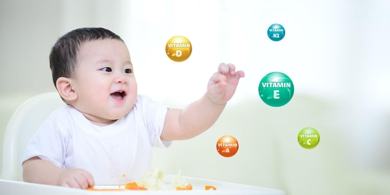 Bổ sung đầy đủ cho trẻ các vitamin A, D, E, K để điều trị ứ mật ở trẻ sơ sinh