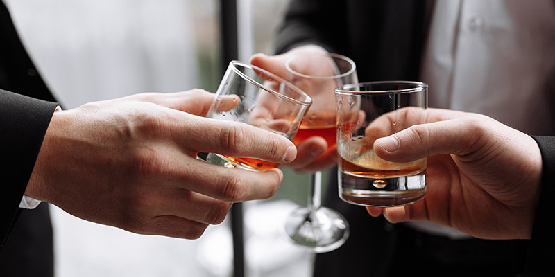 Những người nghiện rượu nặng nguy cơ gây ra ung thư gan