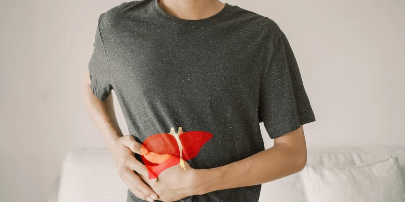 Gan thải độc qua đường nào? Đừng bỏ qua các con đường tự nhiên như mật, tiểu và mồ hôi