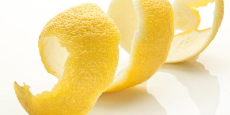 Ngoài công dụng thanh nhiệt, cung cấp vitamin C chúng ta còn có thể trị gan nhiễm mỡ bằng vỏ bưởi