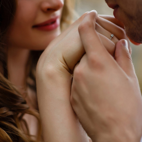 Có nên yêu người bị viêm gan B không? Phòng ngừa bằng cách nào